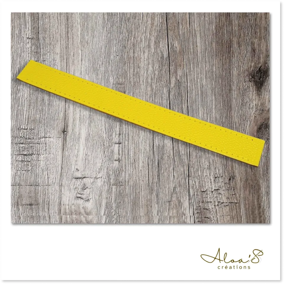Bracelet lanière cuir jaune personnalisable pour montre Poiray ou OJ
